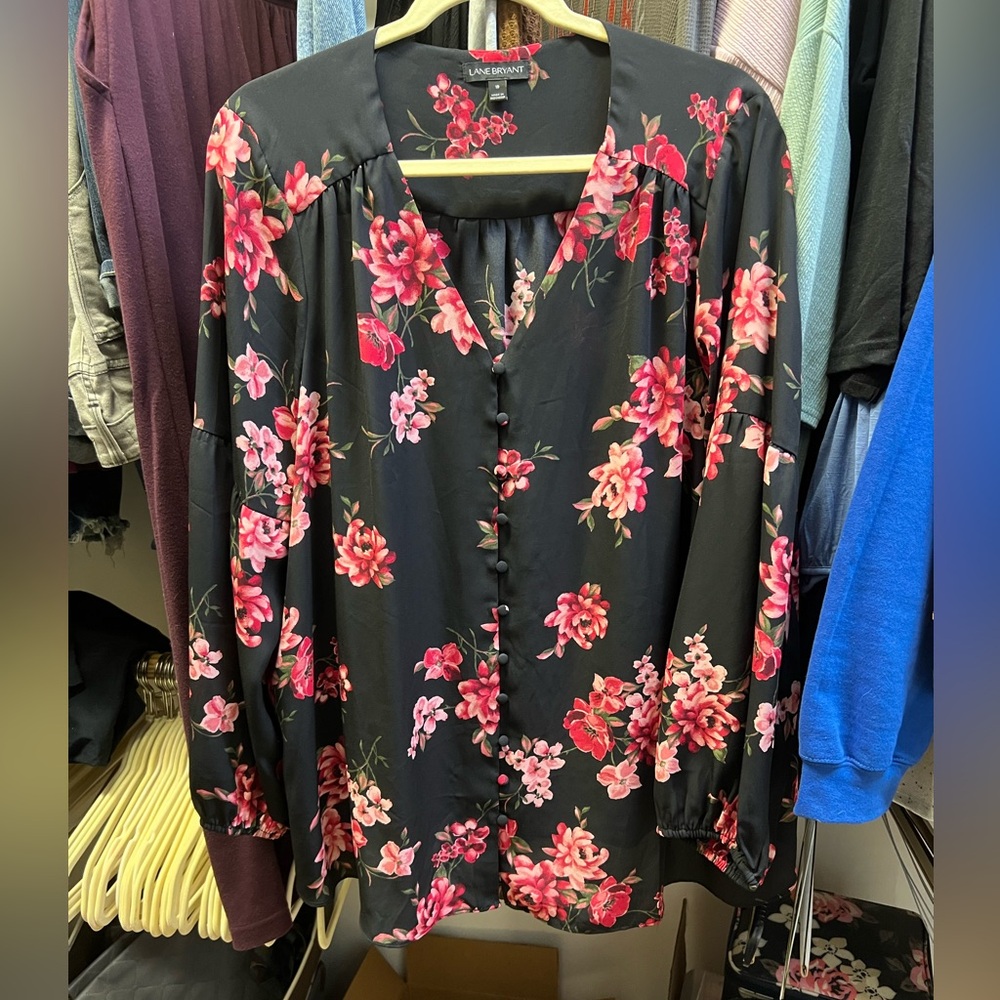 Lane Bryant Black and Pink Button Up Floral Blouse Size 18